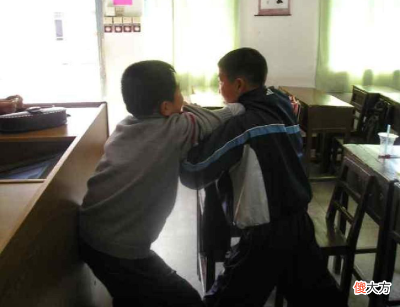 小学同学录满是“恶毒留言”小孩子的恶意，正因为单纯所以更可怕