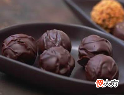 Dark Truffle 10月23日生日巧克力-香槟杜芙