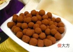 Hand－Rolled Truffle 10月18日生日巧克力-手卷杜芙球