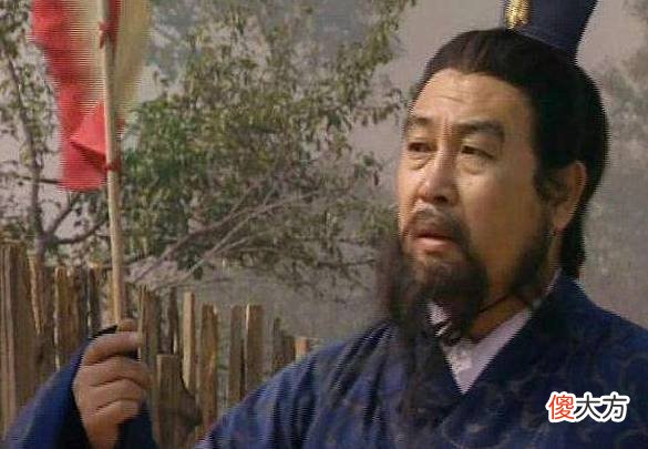 【历史故事】三国最早看透曹操的4人，一人得道，两人成帝业，只有他是上班族