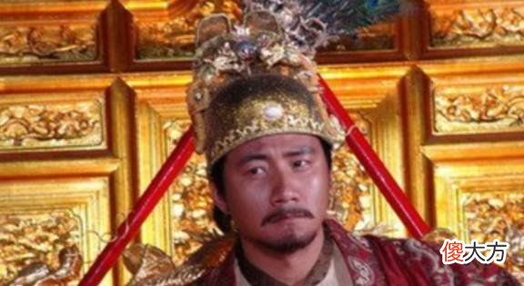 【爱历史】朱元璋吃饭，发现碗里有根头发大怒，厨子脱下帽子：我秃头