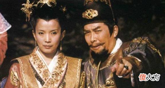 【爱历史】朱元璋吃饭，发现碗里有根头发大怒，厨子脱下帽子：我秃头