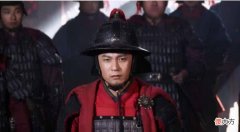 【历史故事】大将以谋逆罪受审，挣扎着撕开上衣，朱元璋沉默良久：放人