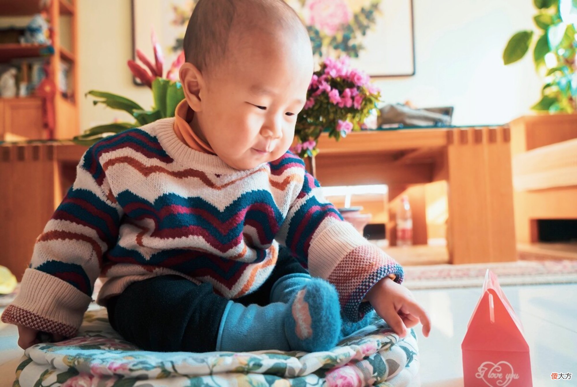 玩具多的孩子比玩具少的孩子更幸福?心理学研究:前者有弊无利