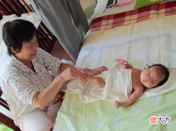 你中了断奶的6个月魔咒吗？母乳不是想断就断，注意“2对1慢”
