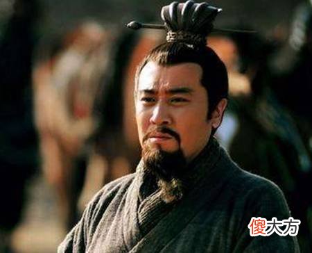 【爱历史】刘备用半辈子失败证明：人身上只要有这三种特征，迟早会飞黄腾