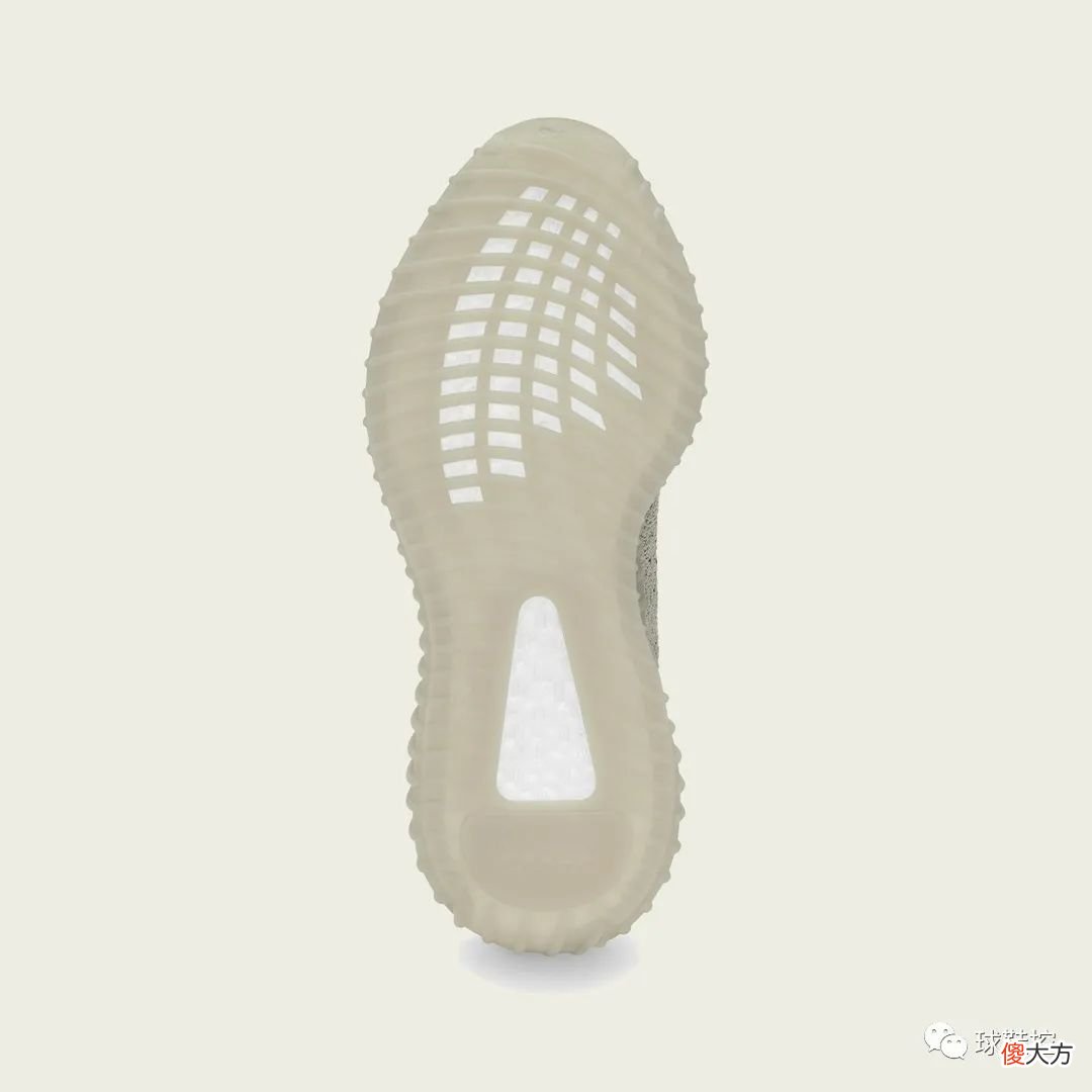 【时尚一点】新 YEEZY 官宣定档,国内同步发售&CPFM x Nike 新联名或即将登场?
