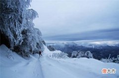【爱历史】纳兰性德汉儿村两首：荒烟落照，望里家山，似有红楼一角