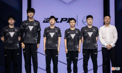 【游戏迷】OMG危险了！Doinb扎心点评：小奶油英雄池有问题，季后赛要一轮游