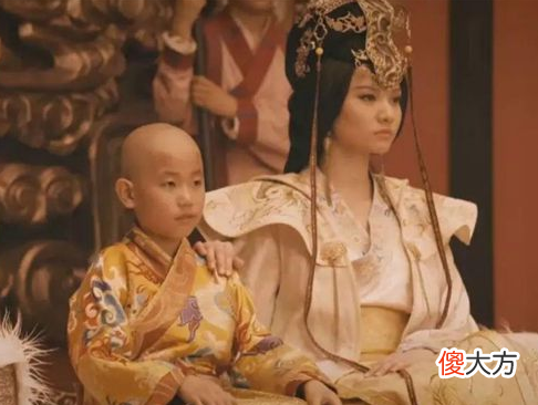 【历史故事】从皇太后到女将军，她亲率百万大军征战沙场，为何落得众叛亲离？