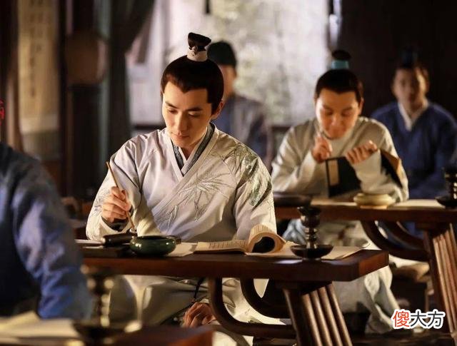 【历史故事】英国教授：中国人从来不提血统，为啥？中国人：谁家祖上没阔过