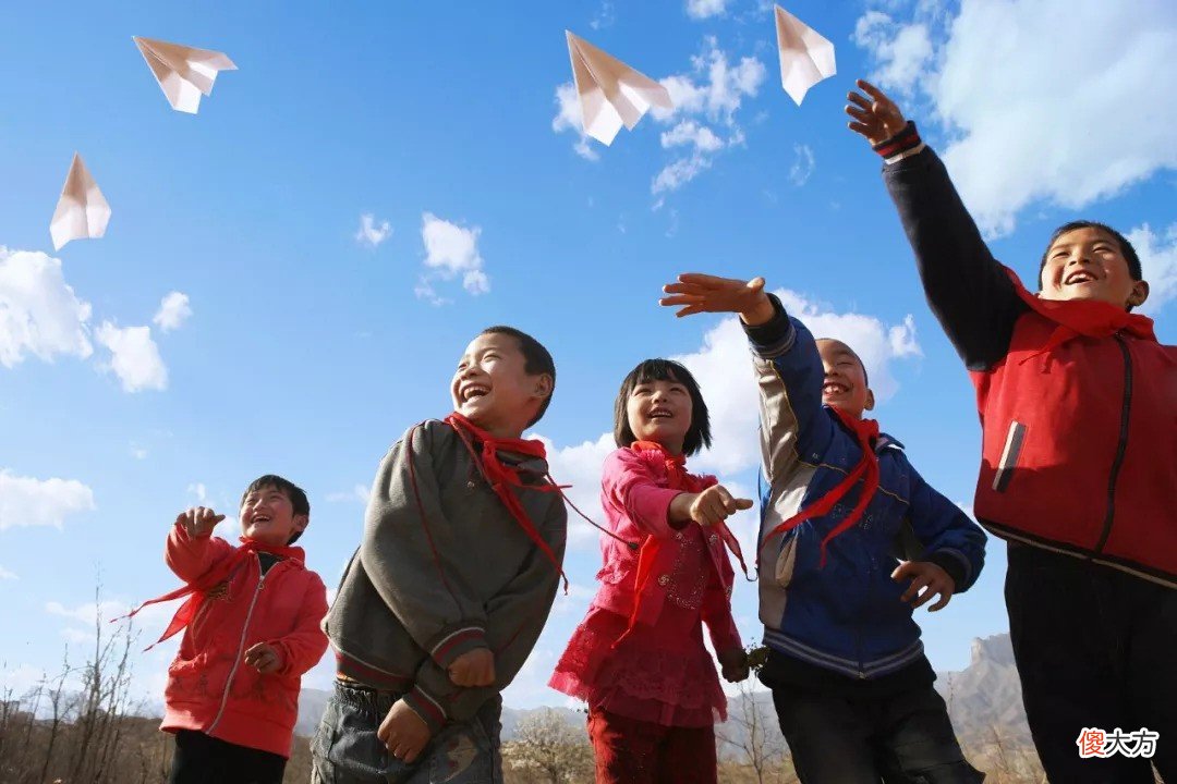 孩子成绩全校第一,哈佛妈妈分享教育心得:曾带三个孩子走遍中国