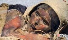 太诡异！千年古墓女尸复活产下7斤女婴！