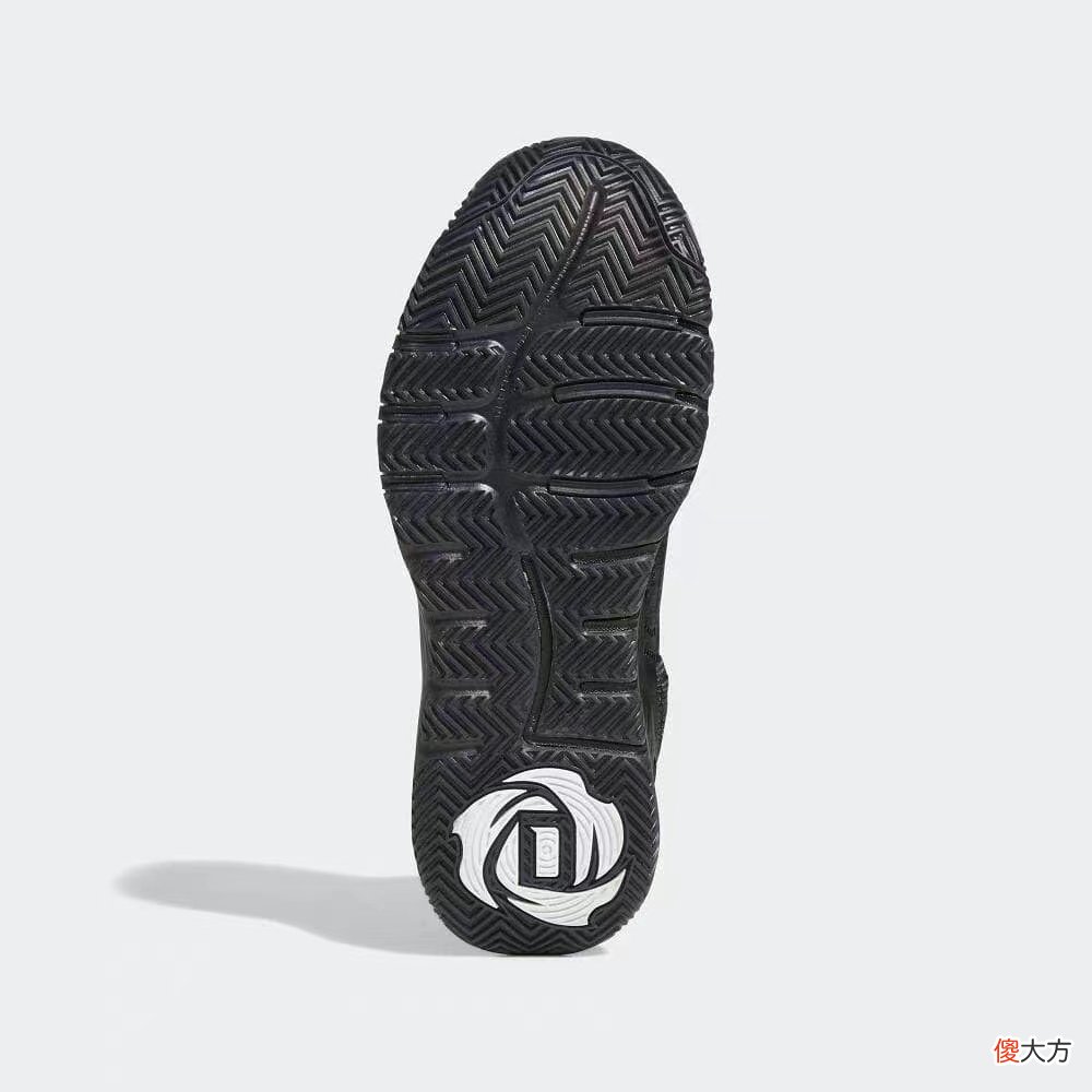 【时尚一点】Adidas D Rose Son of Chi二代“黑武士”配色曝光！配色拯救颜值