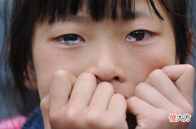 “妈妈，老师又骂我”孩子哽咽道，这位妈妈的回答堪称人生教科书