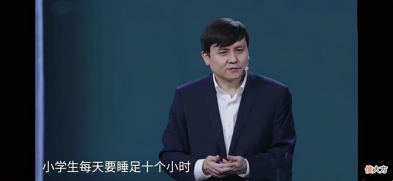 张文宏:小学生要保证10小时睡眠。家长:现实生活中很难实现