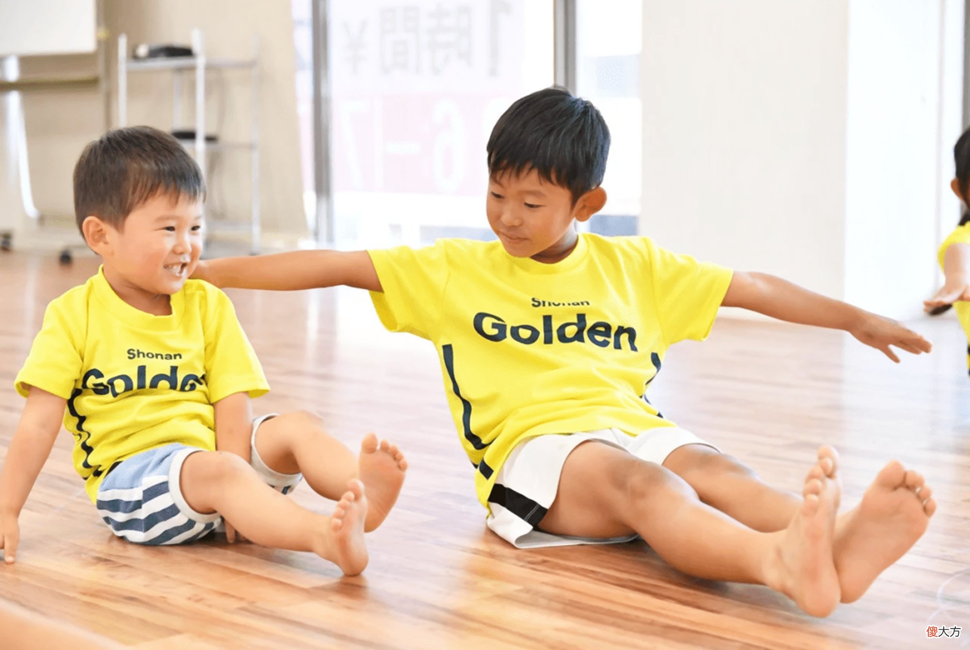 娃喜欢光脚走路好不好？专家给出解释，父母别等到孩子长大才懂