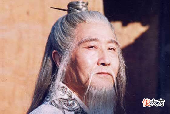 【爱历史】刘邦带兵56万揍项羽，半路被一老头拦下：全军应穿白衣，否则必败