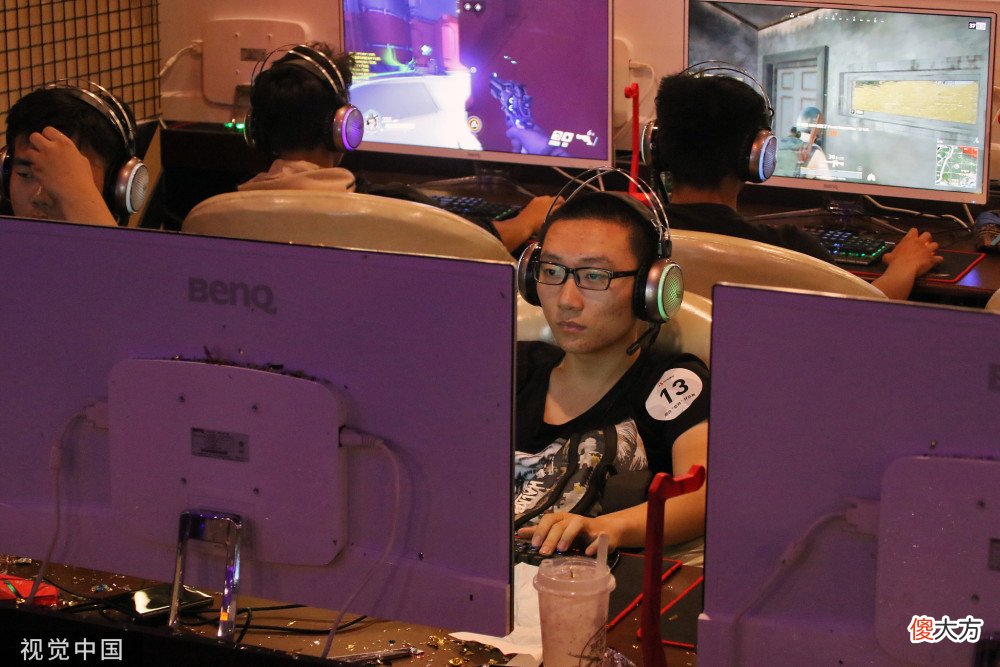 【游戏迷】打游戏真能赚钱？玩家秀战绩，老板：你一年的伙食我承包了！