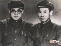 【爱历史】此人被主席批“骄傲自满”，只能给中将军衔，延后一年却授予上将