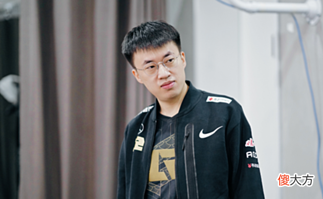 【游戏迷】Jiejie临危救主！EDG完成让二追三，成功晋级世界赛