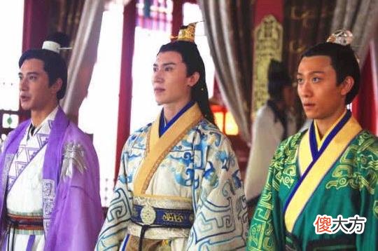 【爱历史】历史上代价最高的“床笫之欢”，一个绝世美女，毁掉一个超级大国
