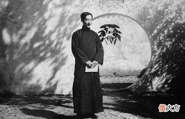 【爱历史】“活银行”邵洵美：临终前鸦片当饭吃，留下千元债务，无钱买寿衣