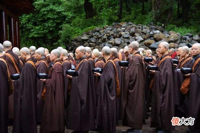 【历史故事】康熙不信佛，为啥总往五台山跑？原来是以找爹的名义找姑娘清朝的