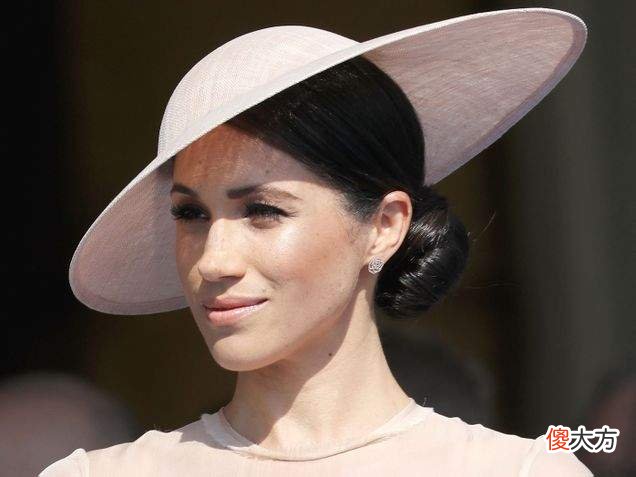 梅根自曝小产经历获专家赞扬，威廉不计前嫌支持哈里夫妇渡难关