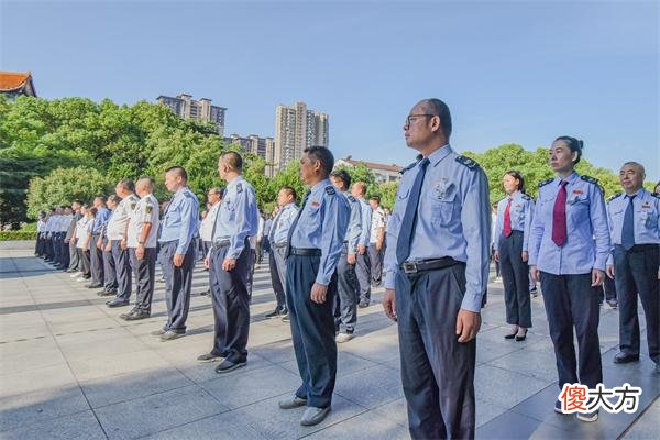 【爱历史】荆州举行“铭记历史 缅怀先烈 纪念抗日战争胜利77周年”活动