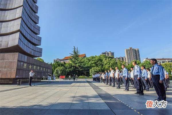 【爱历史】荆州举行“铭记历史 缅怀先烈 纪念抗日战争胜利77周年”活动