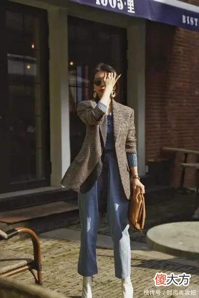 【就爱时尚】别再白衬衫配牛仔裤，学三木波点衬衫配半身裙，显贵10倍不止