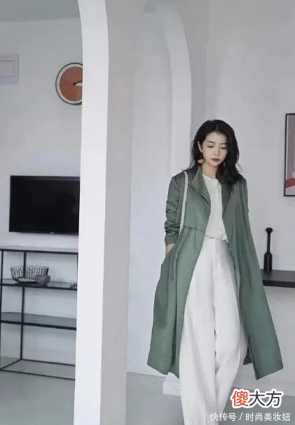 【就爱时尚】别再白衬衫配牛仔裤，学三木波点衬衫配半身裙，显贵10倍不止