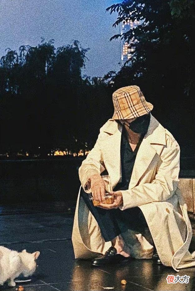 【就爱时尚】男士的秋季，都需要一件走路带风的风衣，都帮你们选好了