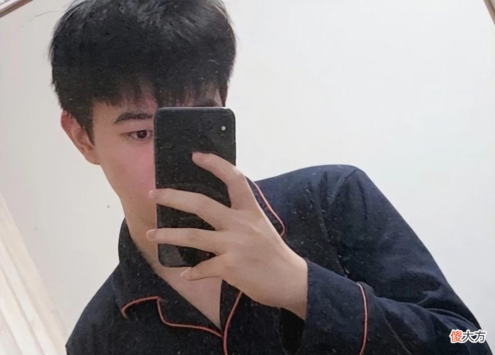 【游戏世界】韩涵突破24000积分受阻，请求微凉代打遭拒，只好打人情牌