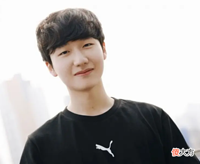 【游戏迷】小花生重回巅峰，LPL粉丝大为担忧，北枫直言：不输天