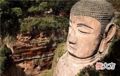 乐山大佛胸口处发现暗室，里面2样东西，揭开千年宝藏之谜被