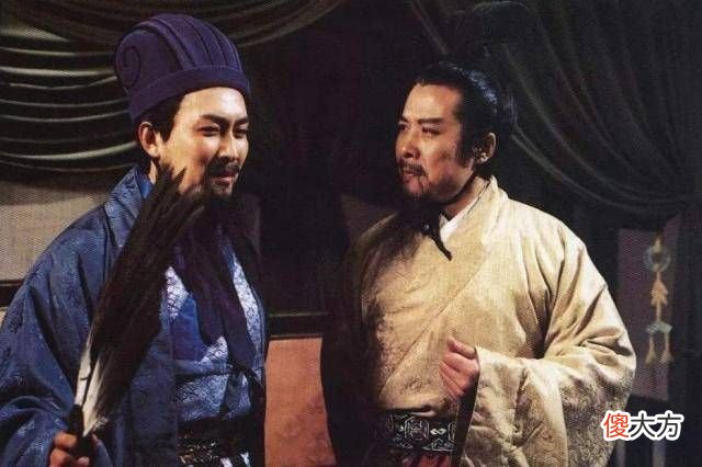 【历史故事】三国演义：诸葛亮为何要派关羽守华容道，为何还让他立下军令状？
