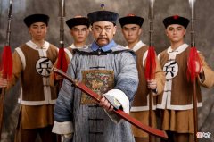 【历史故事】清朝的总兵到底是多大的官职？虽贵为正二品，但位低权小，真尴尬