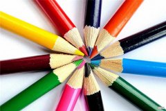 美国科学家研究证实：喜欢三种颜色的孩子，在学校里最受待见