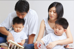 4种生活态度决定父母的育儿风格，你是哪种？扬长避短孩子更优秀