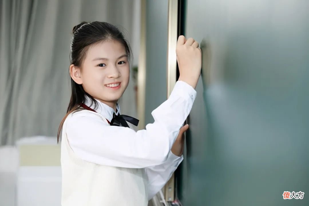 孩子过度关注别人的评价，并不是件好事，父母要做好早期教育