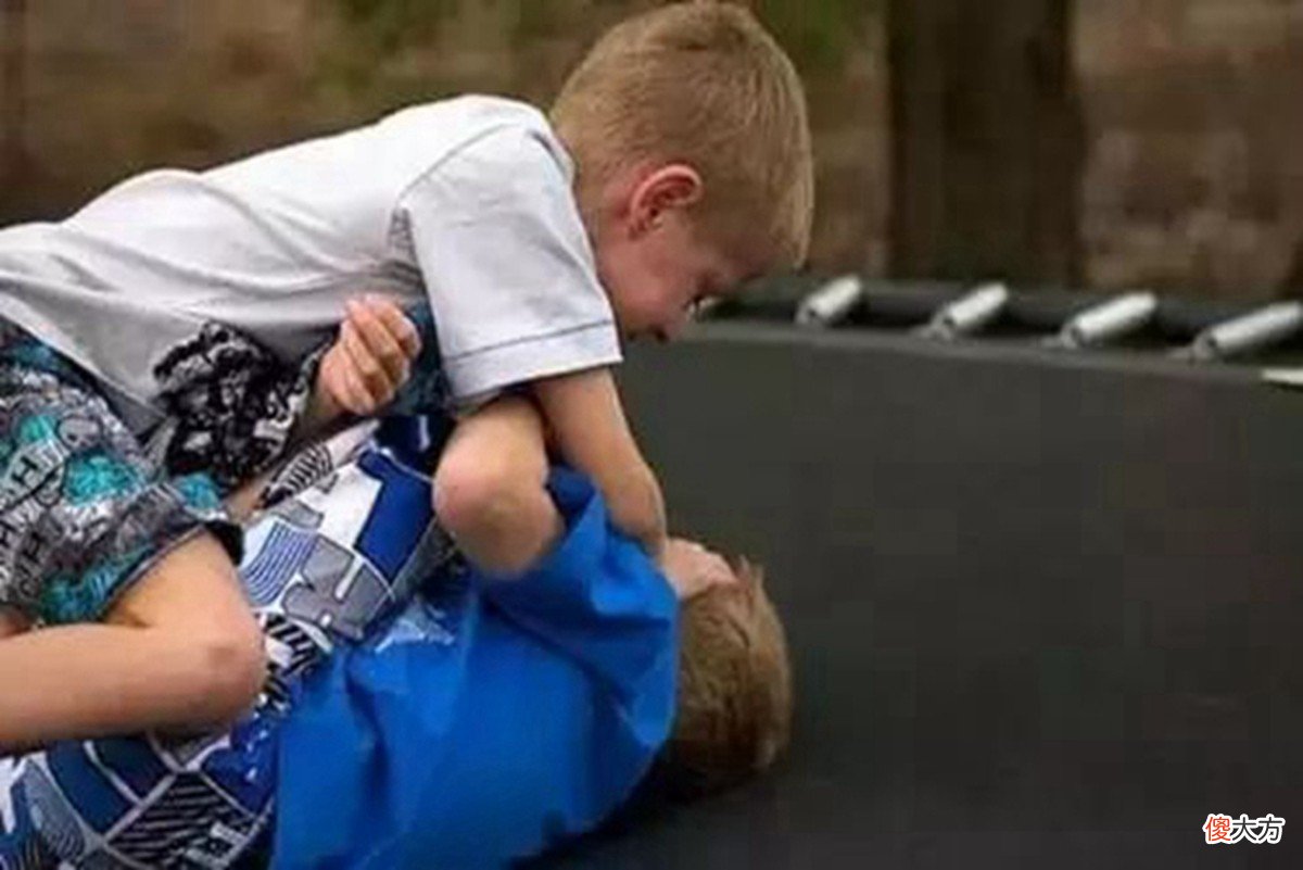 老实人都有哪些特点?如何不把孩子养成人人可欺的“老实人”?