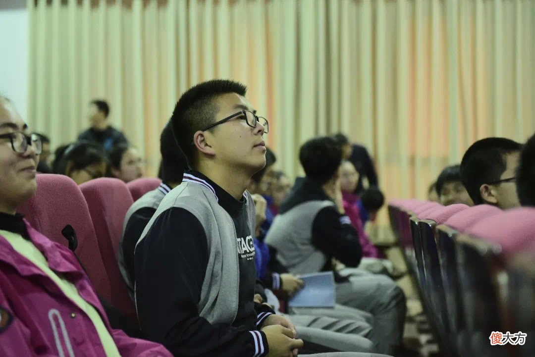 青春期孩子仇视父母：这些话虽然好用，但伤害性极大！