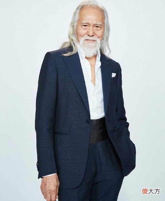 【就爱时尚】这位85岁“最帅爷爷”：一身肌肉堪比钟南山，时尚穿搭不输小鲜肉