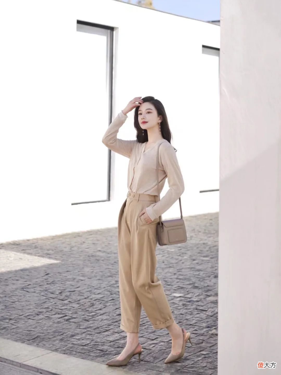 【就爱时尚】卡其色的10种穿法，高级又温柔大方！