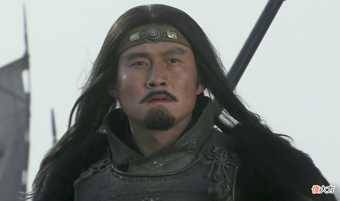 【历史故事】《三国演义》中除了关羽，当时在场的人还有谁可斩华雄？仅此三人