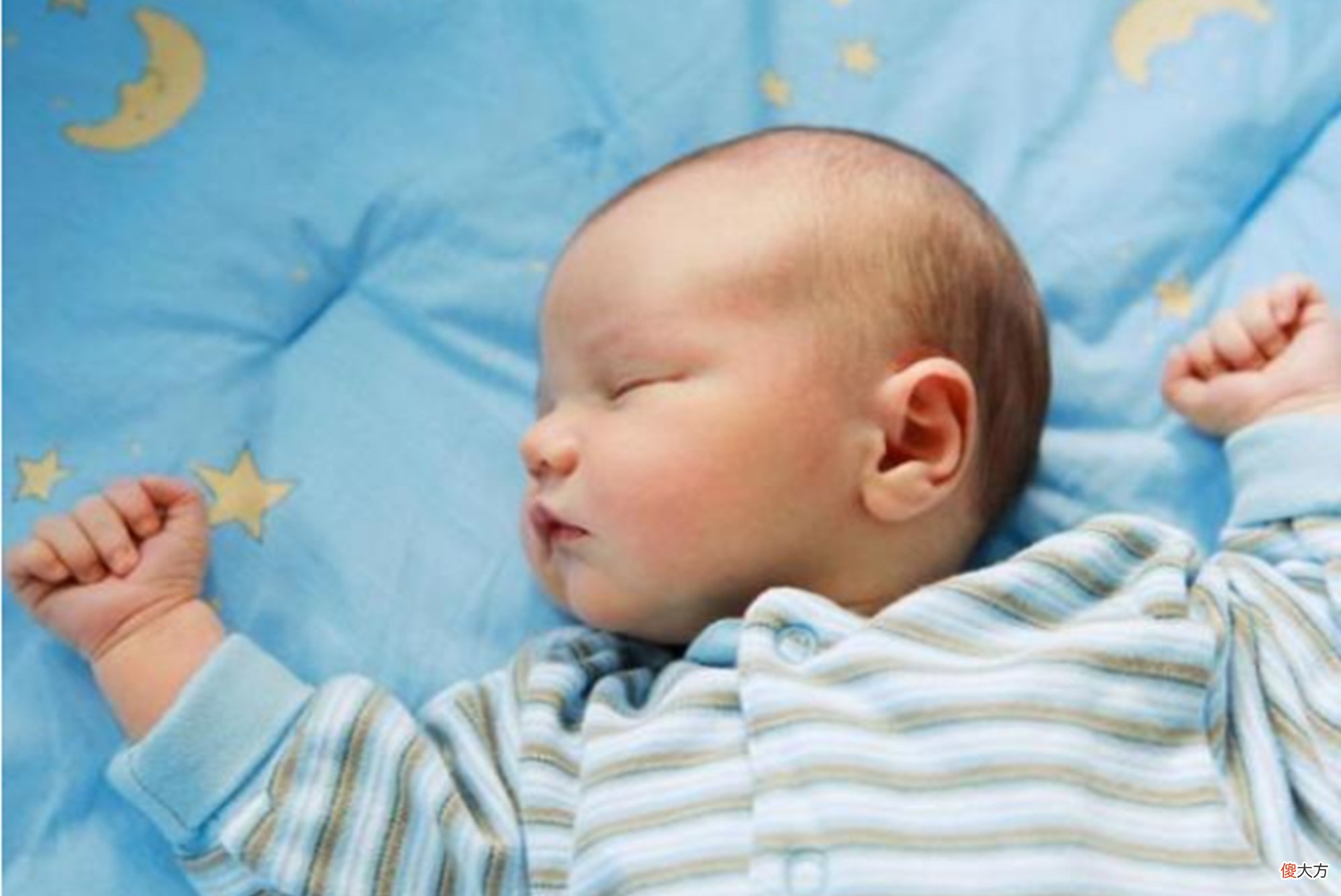 娃聪不聪明,幼时睡觉就初见端倪,四大表现多数为“天生”高智商