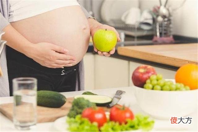 孕期有一种痛叫“腿抽筋”，不要掉入补钙怪圈，还有这3方面原因