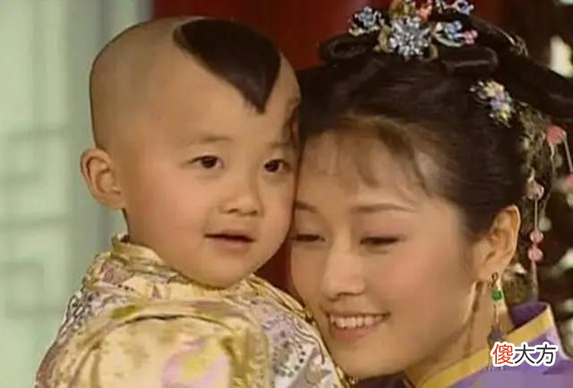 【历史故事】乾隆宠爱的“紫薇格格”，红颜薄命，儿子也沦为紫禁城的笑柄！